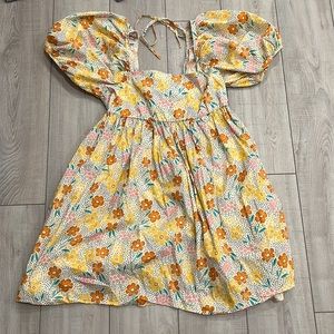Puff sleeve floral dress. 100% cotton.